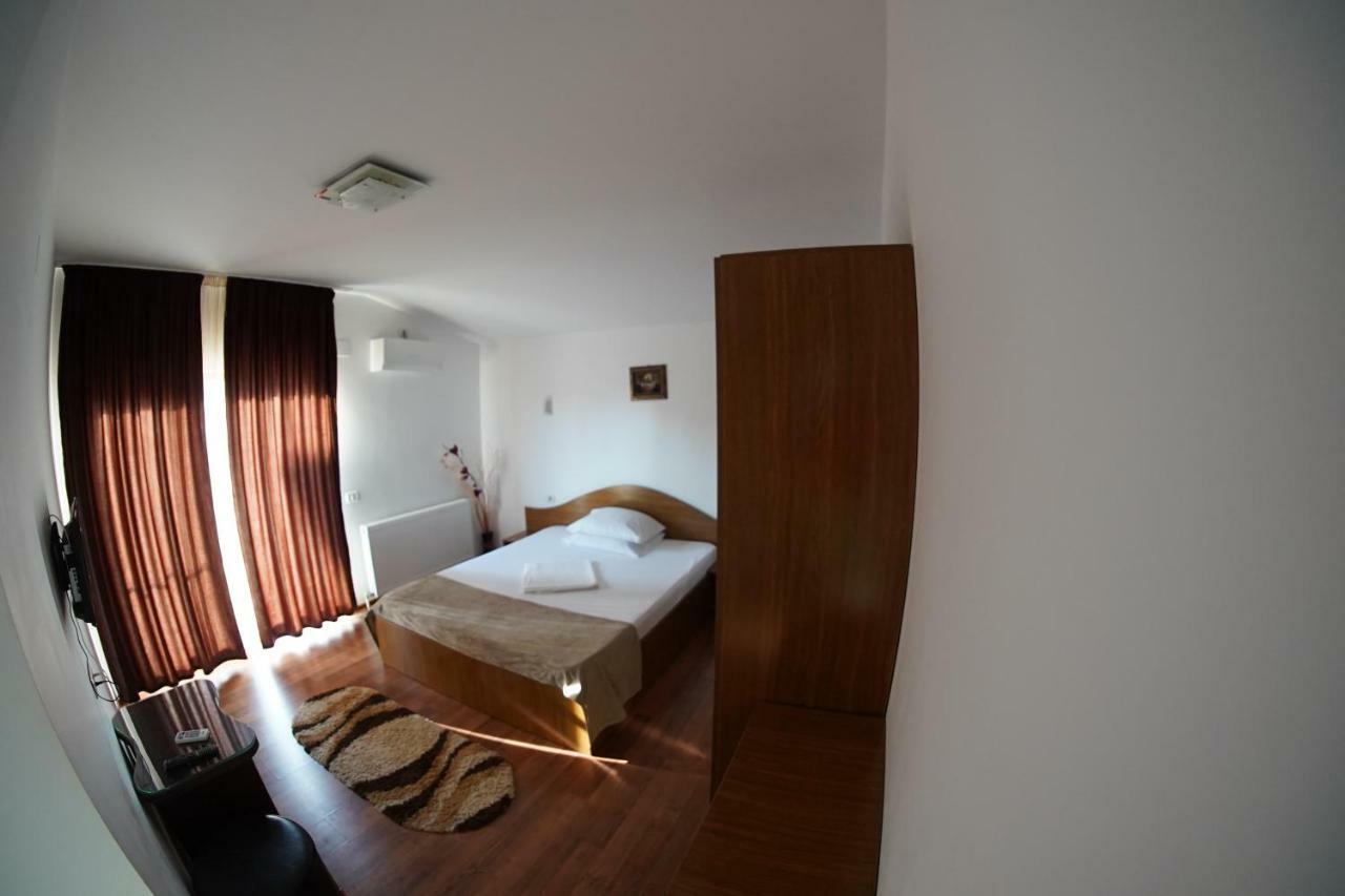 Vila Trandafir Constanta Luaran gambar