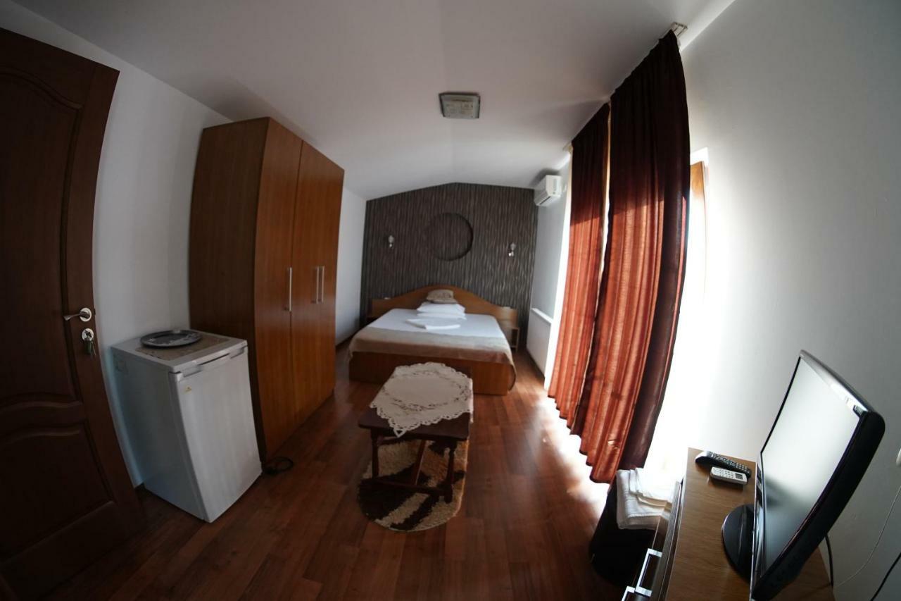 Vila Trandafir Constanta Luaran gambar